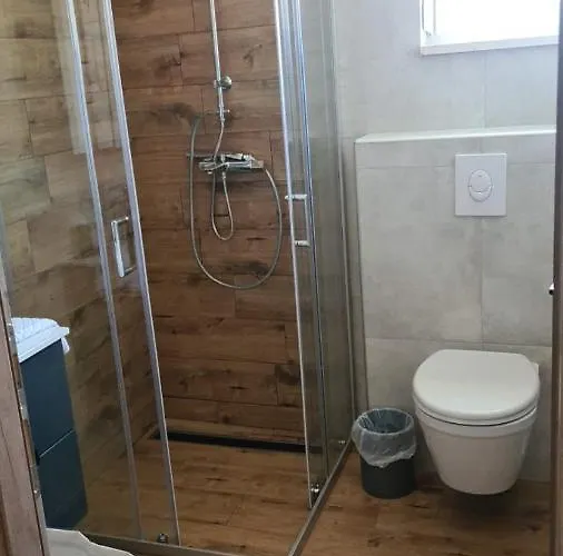 Queen בית הארחה זאדאר