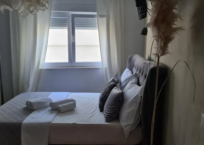 Queen בית הארחה